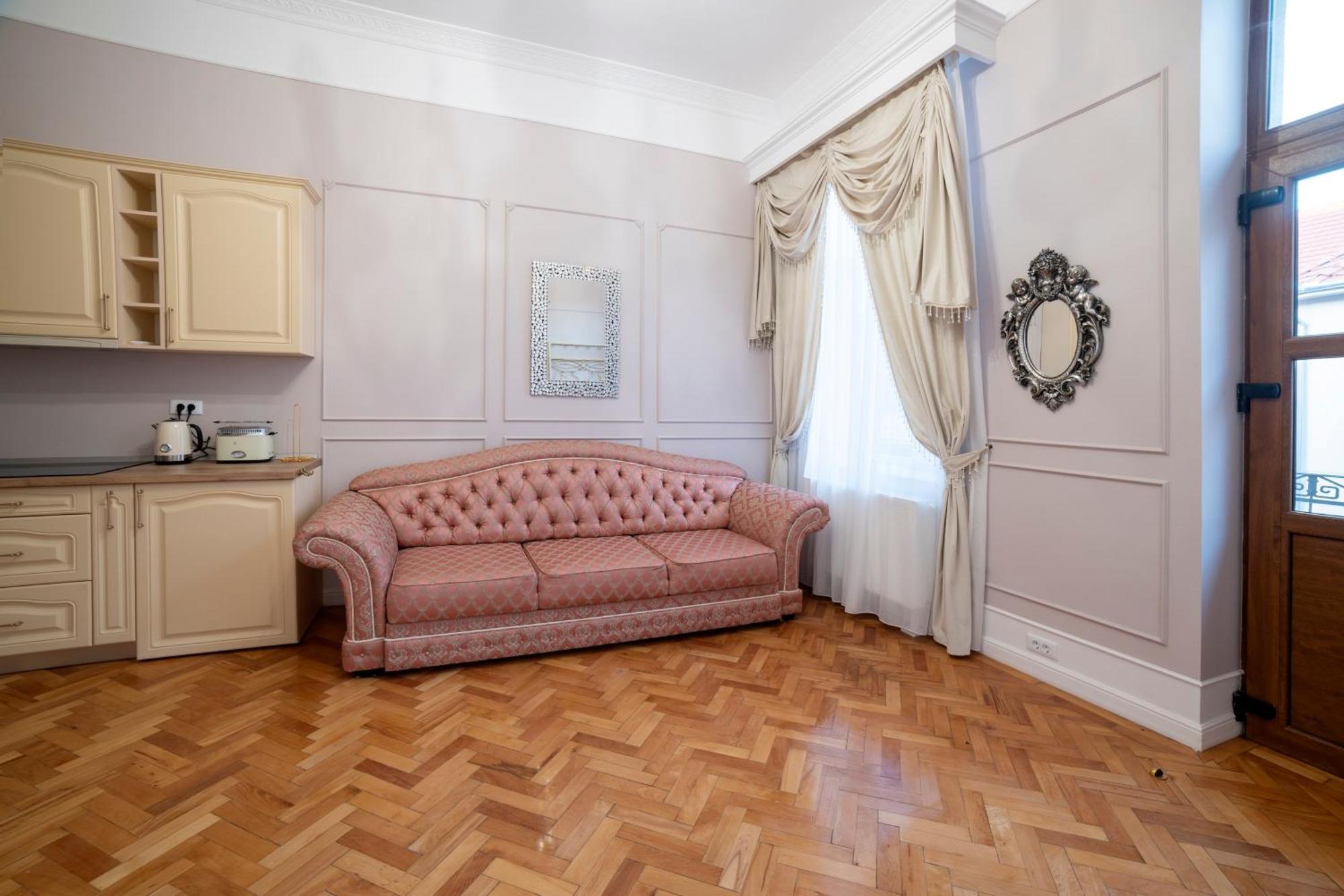 Aesthetic Pleasure - Central Downtown Apartments Oradea Exteriér fotografie